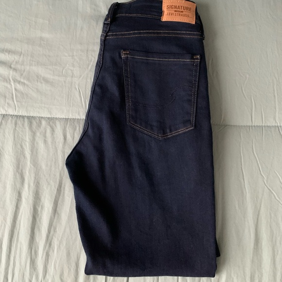 SIGNATURE Gold by Levis Strauss women’s Skinny jeans size 4T - Picture 6 of 7